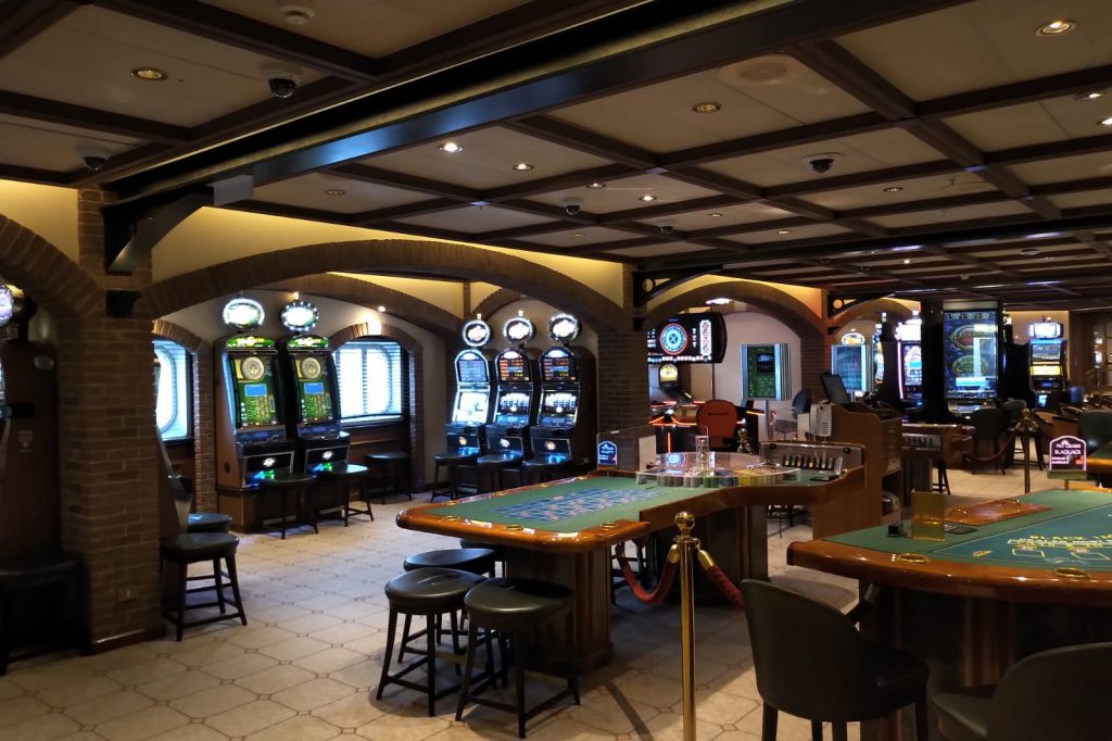 Background music, ambient music, Radiopark, cruise ship, P&O Cruises